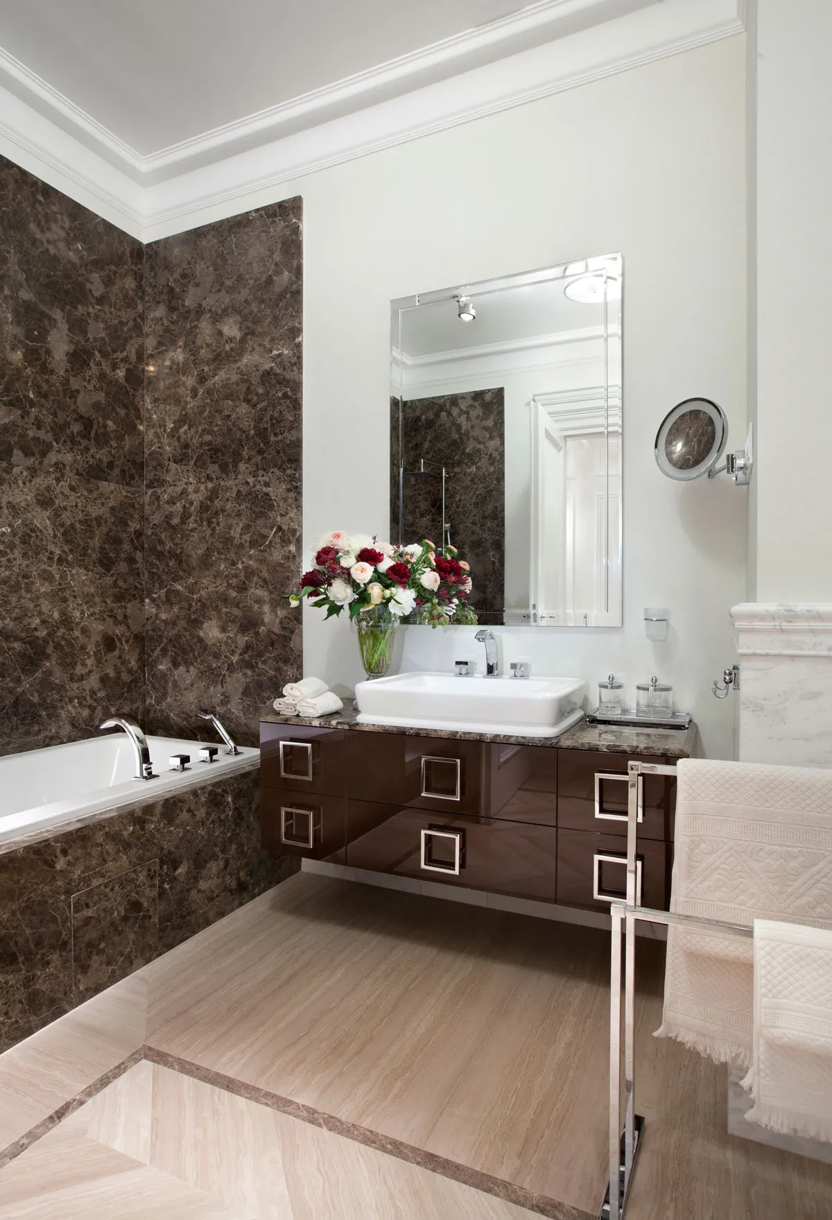 Частная резиденция, "Хилл"