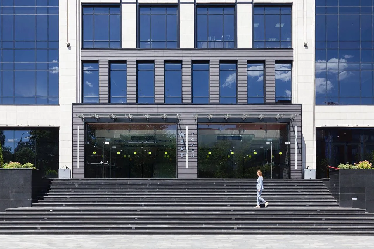 Офисный центр, "WestEast"