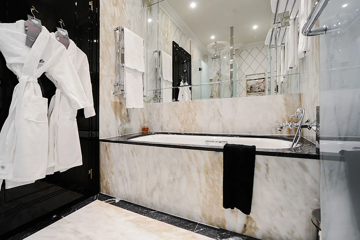 Отель "Balchug Kempinski" (Балчуг Кемпински) 