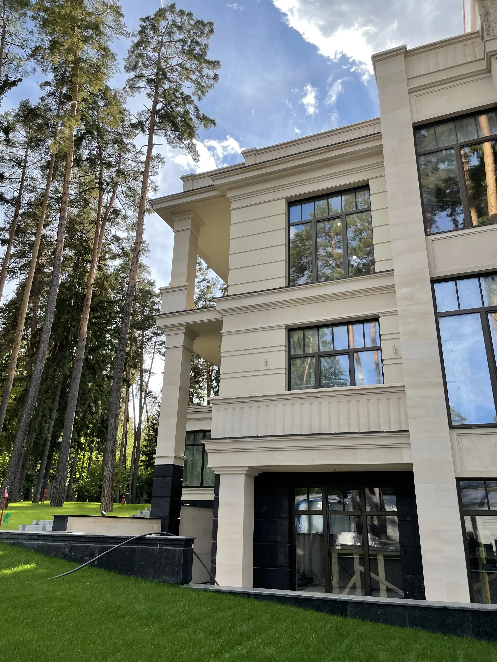 Частная резиденция, "Жуковка"