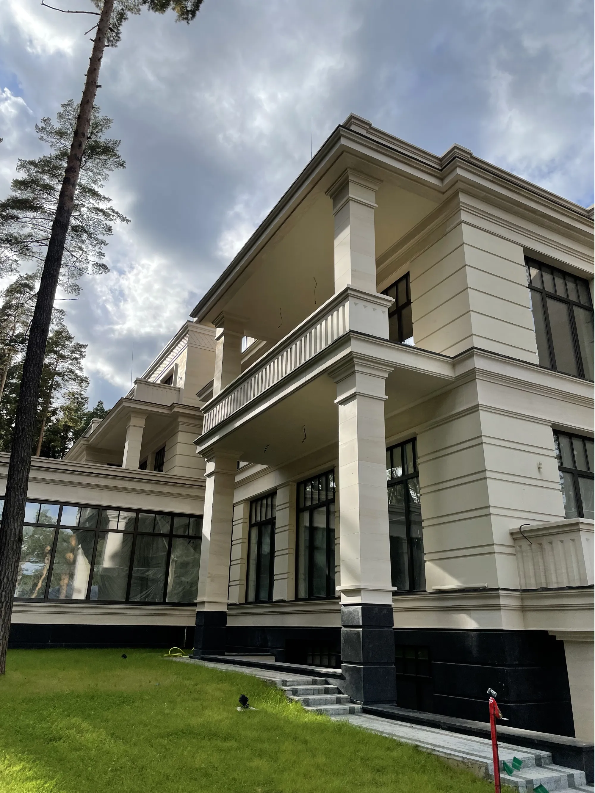 Частная резиденция, "Жуковка"