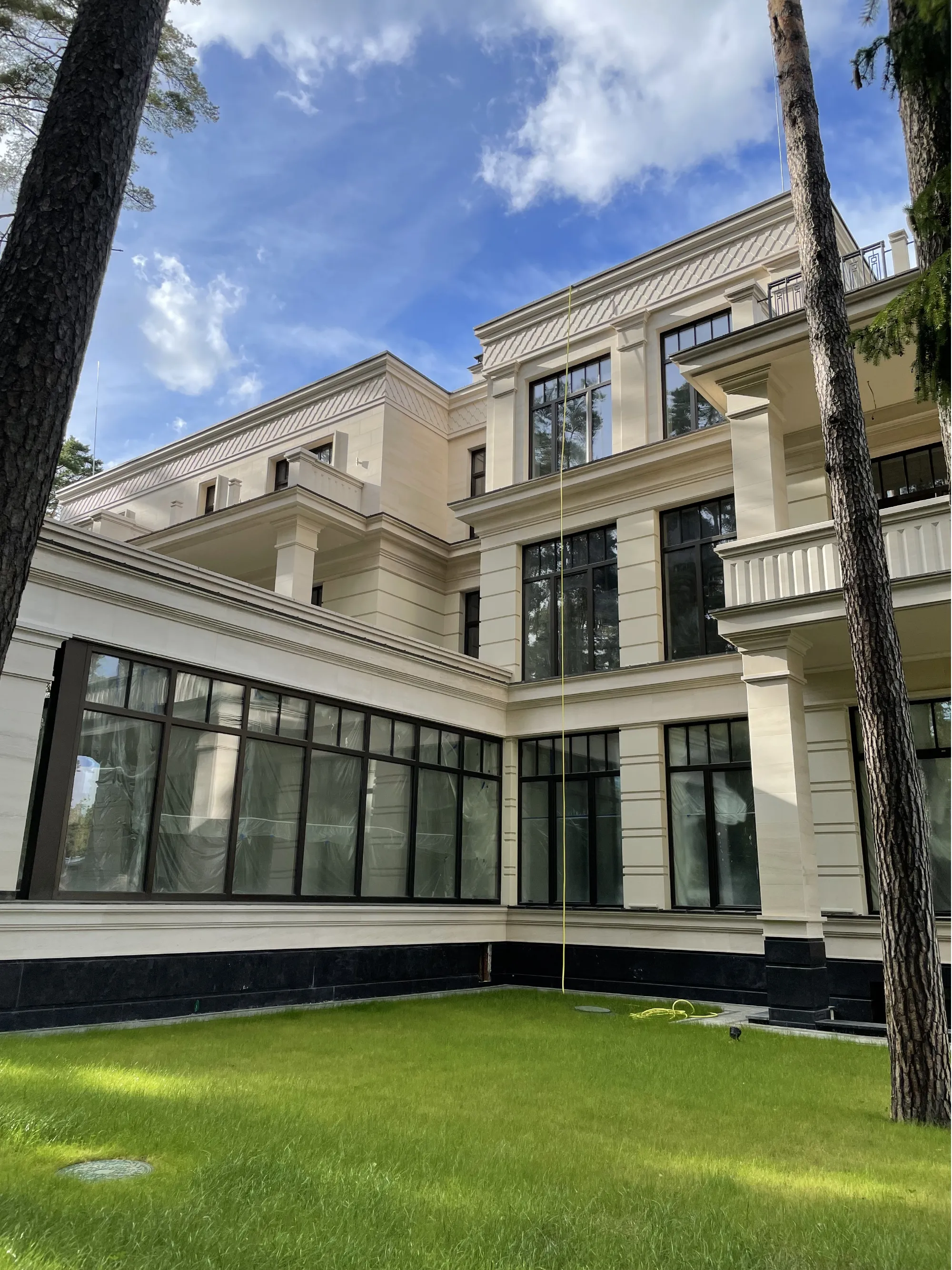 Частная резиденция, "Жуковка"