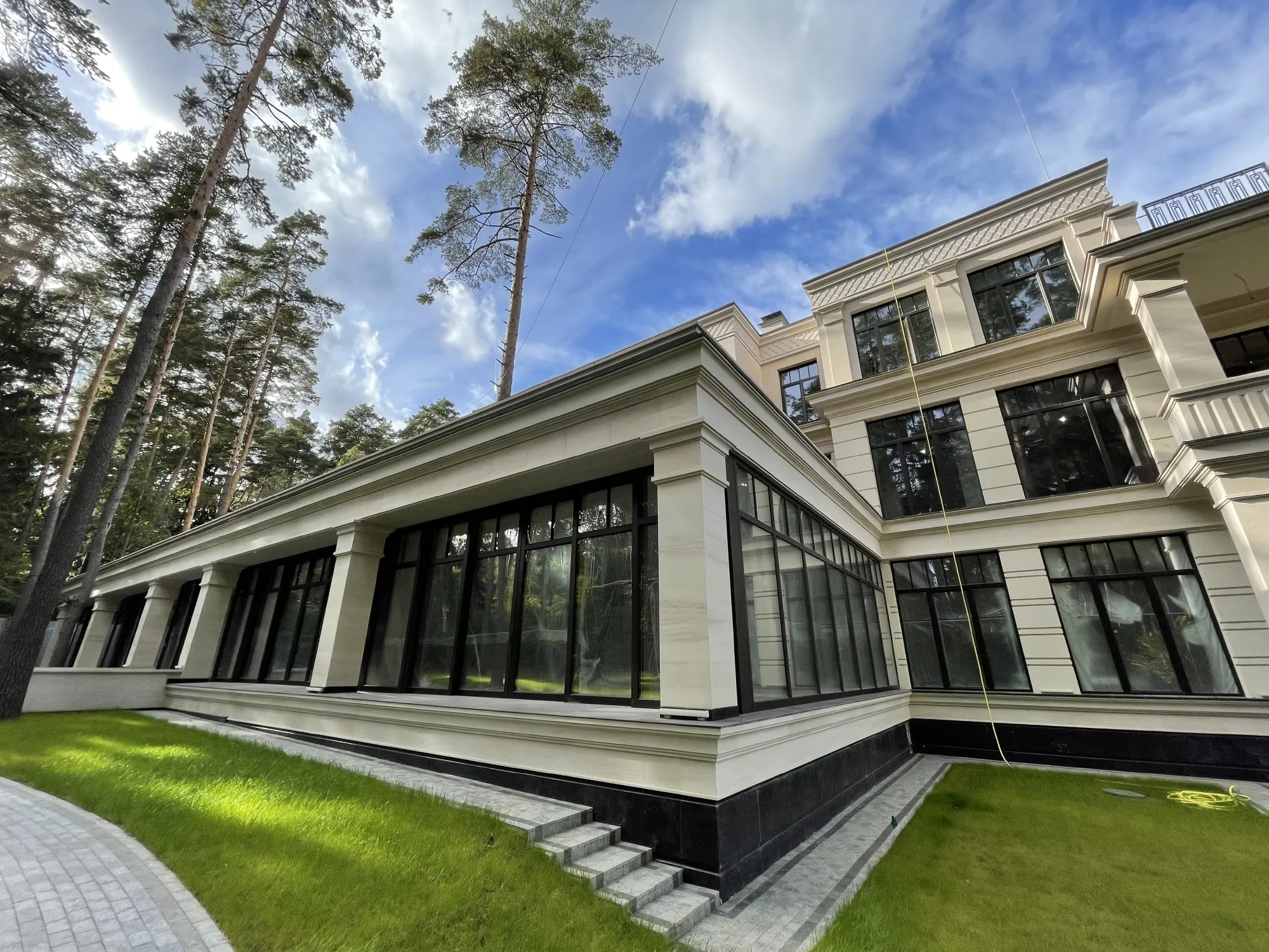 Частная резиденция, "Жуковка"