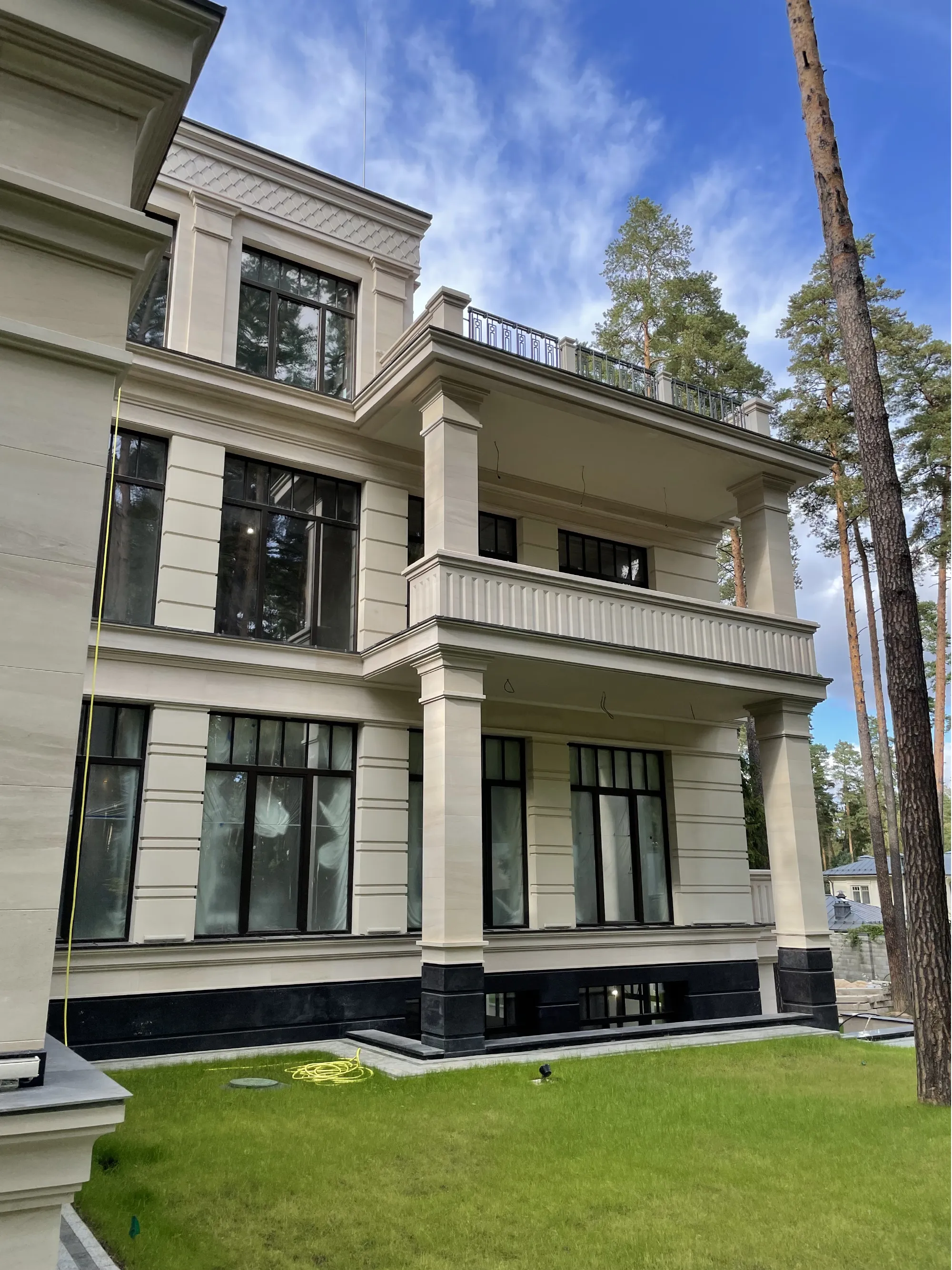 Частная резиденция, "Жуковка"