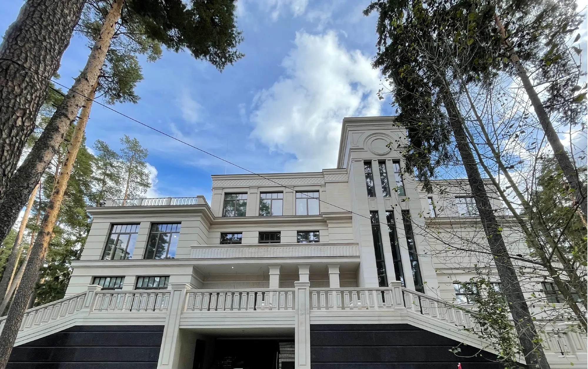 Частная резиденция, "Жуковка"