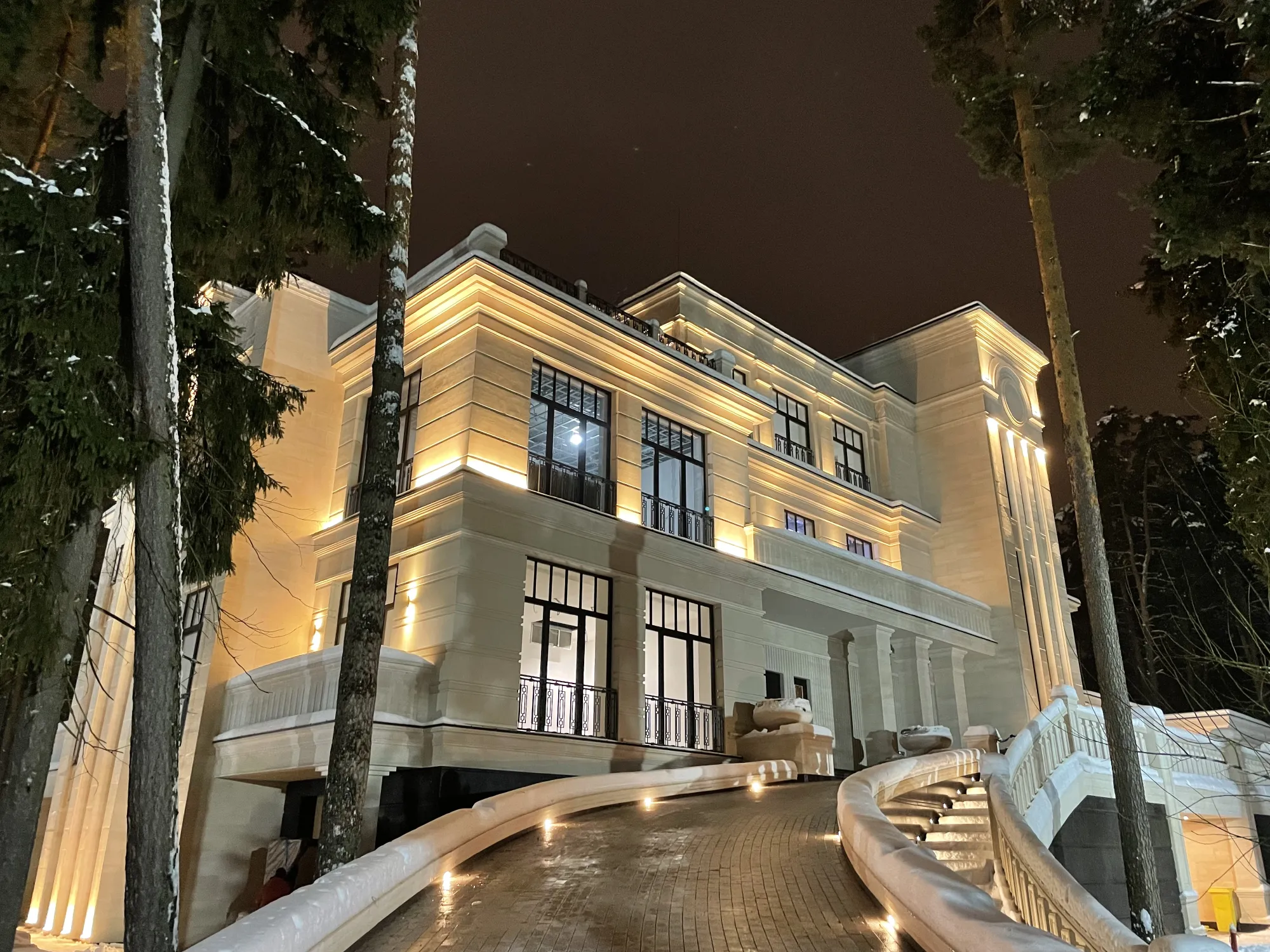 Частная резиденция, "Жуковка"